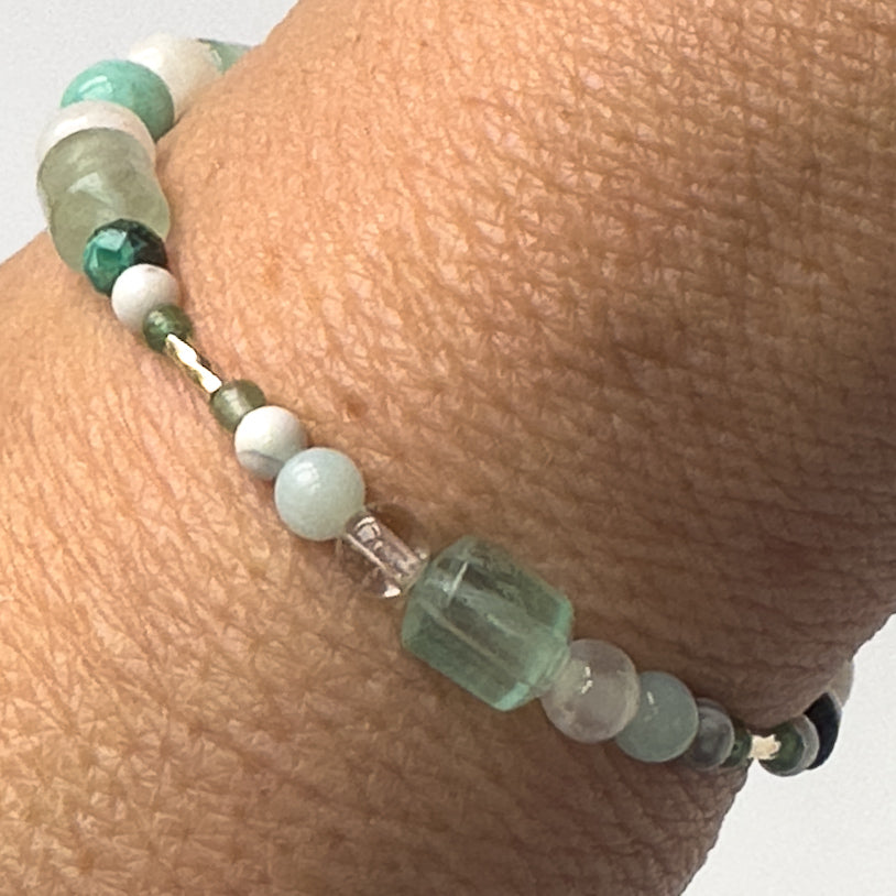 Virgo Birthstone Healing Crystal bracelet for Calm & Anxiety Relief on wrist showing Howlite, Green Aventurine, Amazonite, Fluorite, Selenite and Clear Quartz