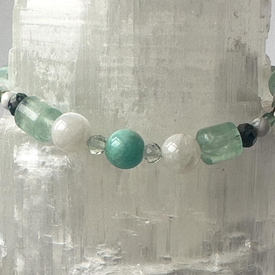 Virgo Birthstone Healing Crystal bracelet for Calm & Anxiety Relief showing Howlite, Moonstone, Chrysocolla, Amazonite and Fluorite