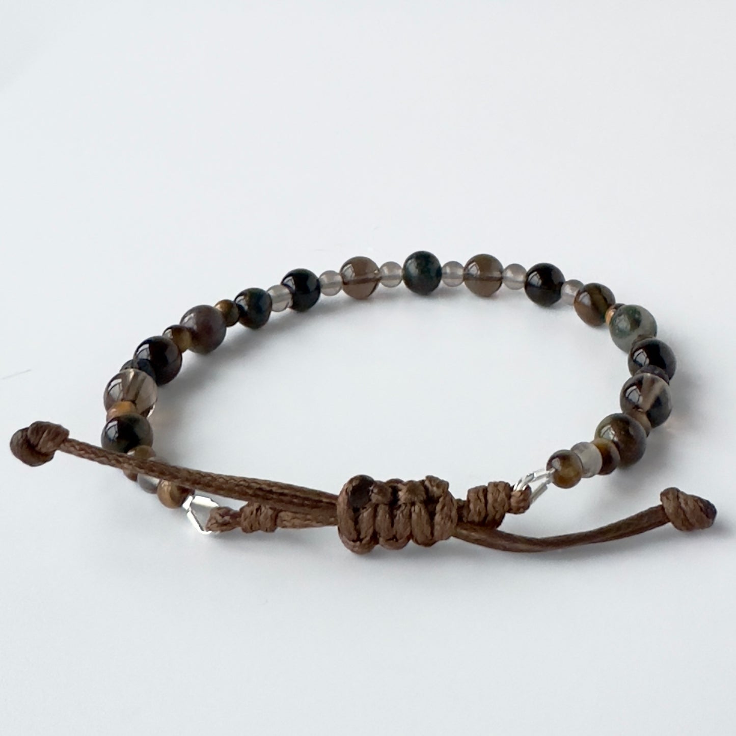 Unisex Healing Crystal Root Chakra bracelet with aromatherapy beads