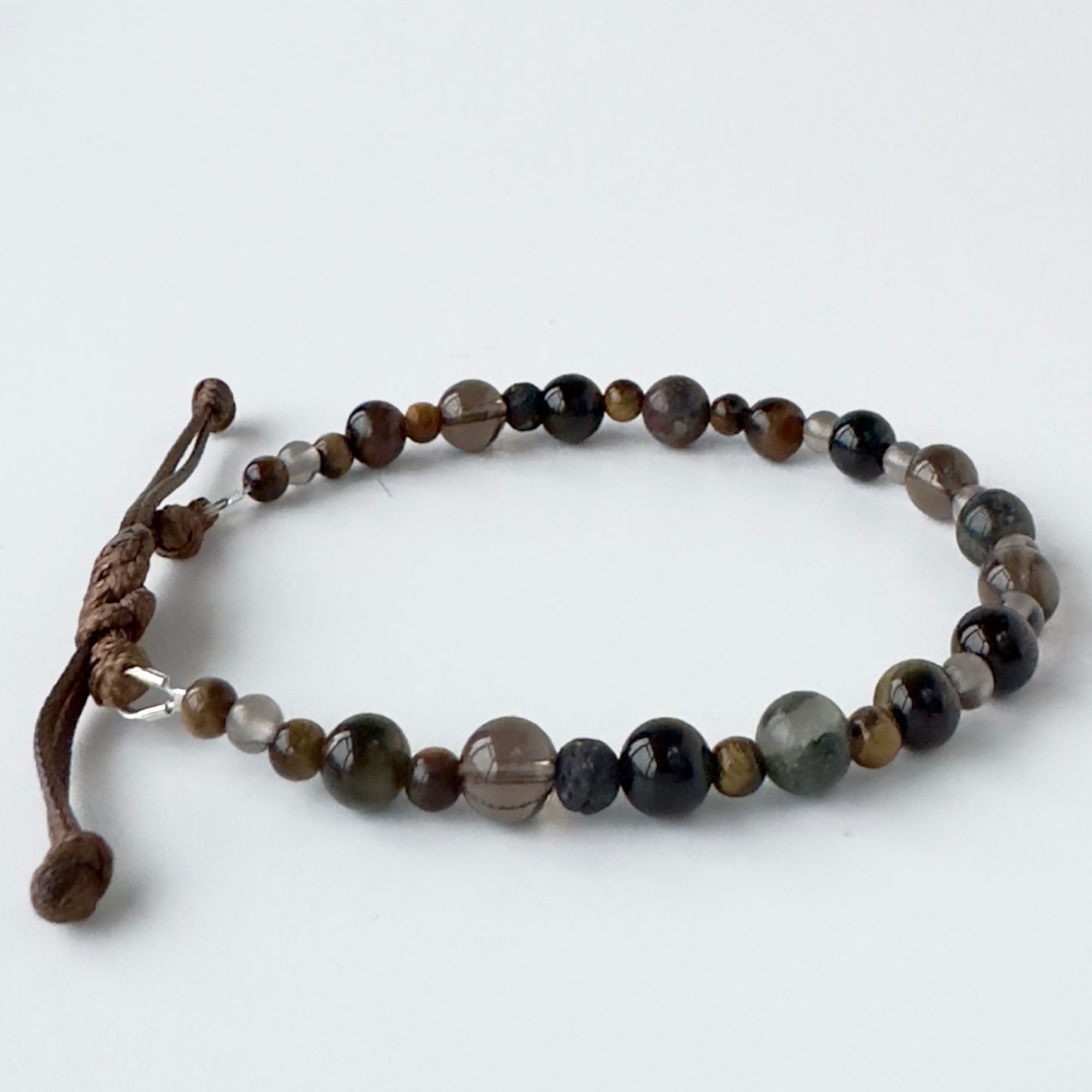 Unisex Healing Crystal Root Chakra bracelet with aromatherapy beads