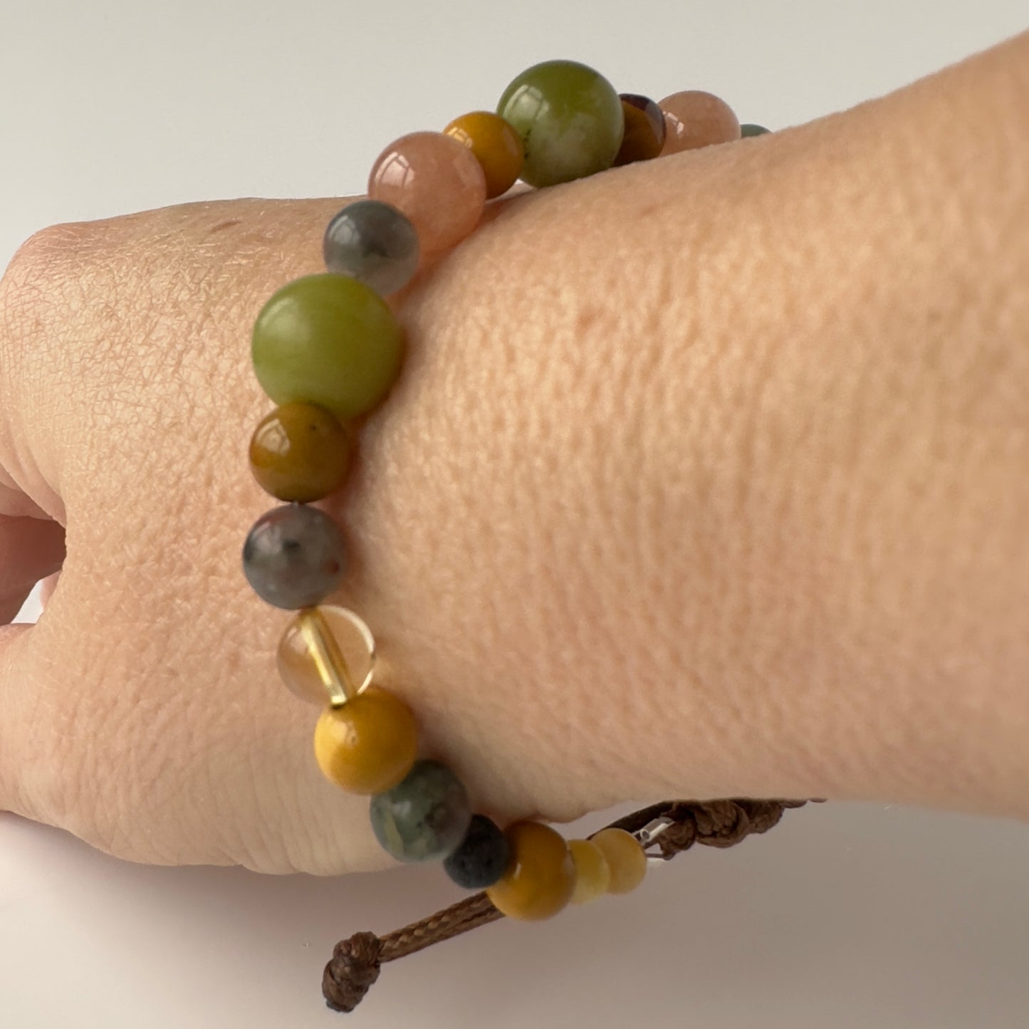 Unisex Healing Crystal Solar Plexus Chakra bracelet with aromatherapy beads