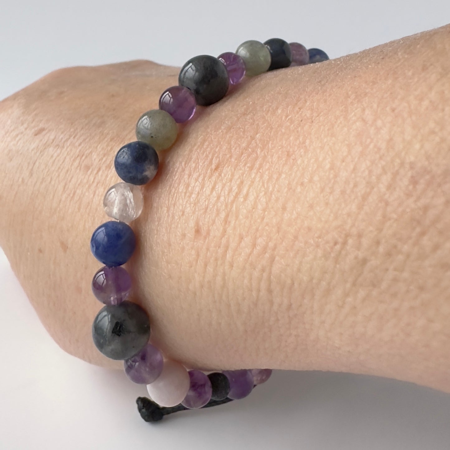 Unisex Healing Crystal Third Eye Chakra bracelet with aromatherapy beads