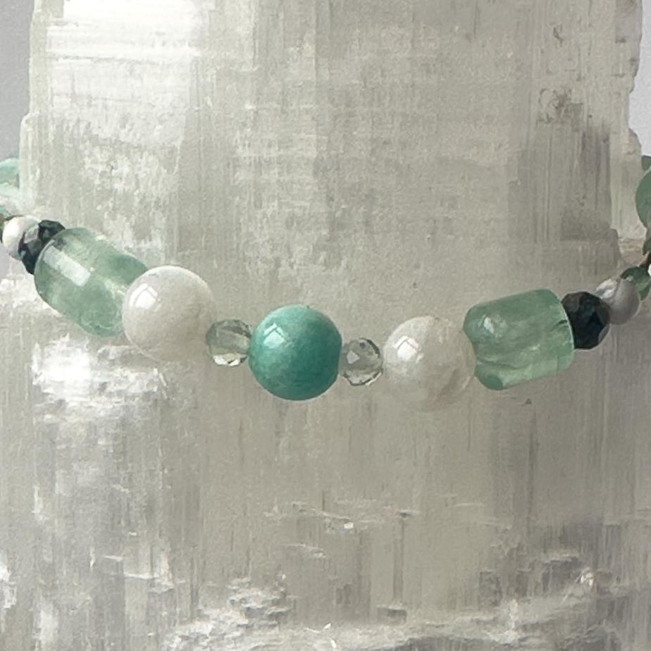 Virgo Healing Crystal bracelet for Anxiety showing Howlite, Moonstone, Chrysocolla, Amazonite and Fluorite